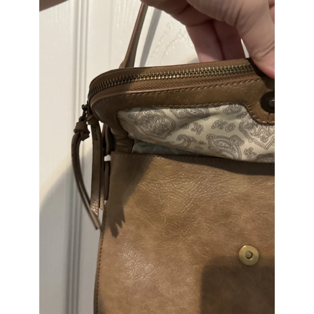 Simply Noelle Shoulder Bag Crossbody Purse Boho Faux Leather Handle Strap 11x10